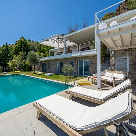 فيلة Stunning Sea View & Private Garden In *