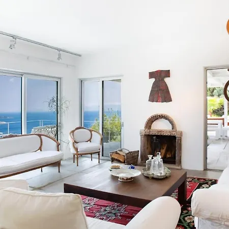 Stunning Sea View & Private Garden In بودروم