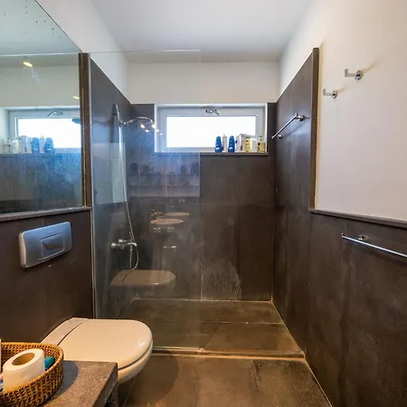 Stunning Sea View & Private Garden In וילה *