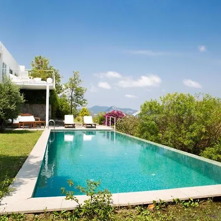 Stunning Sea View & Private Garden In וילה בודרום