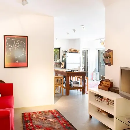 Stunning Sea View & Private Garden In *