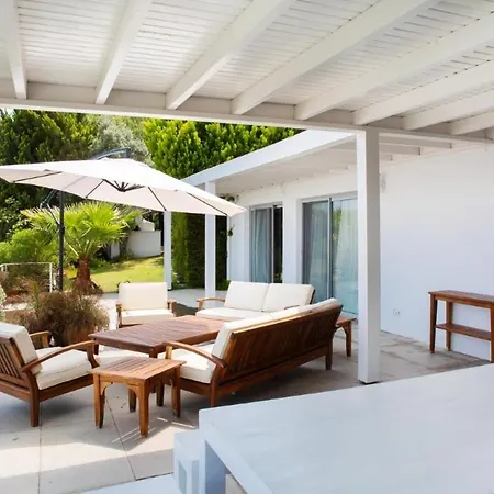 Stunning Sea View & Private Garden In *