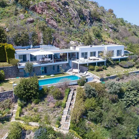 Stunning Sea View&private Garden In *