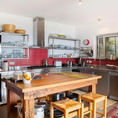 Stunning Sea View&private Garden In *